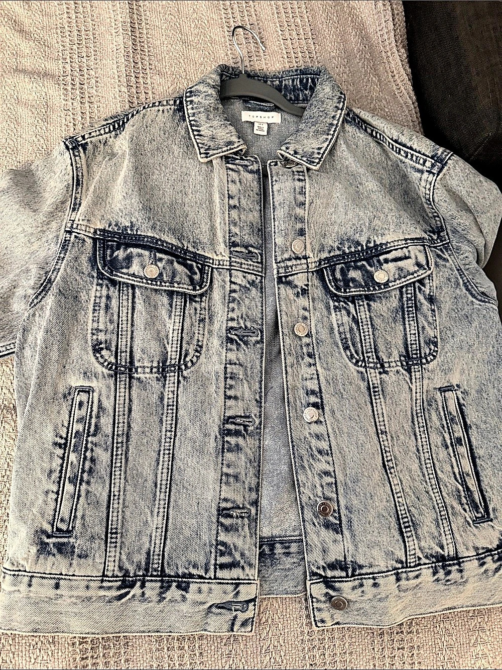 Topshop Acid Wash Denim Jacket Denim Jacket in Blue Size Medium Like New